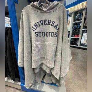 New UNIVERSAL STUDIOS poncho hoodie one size